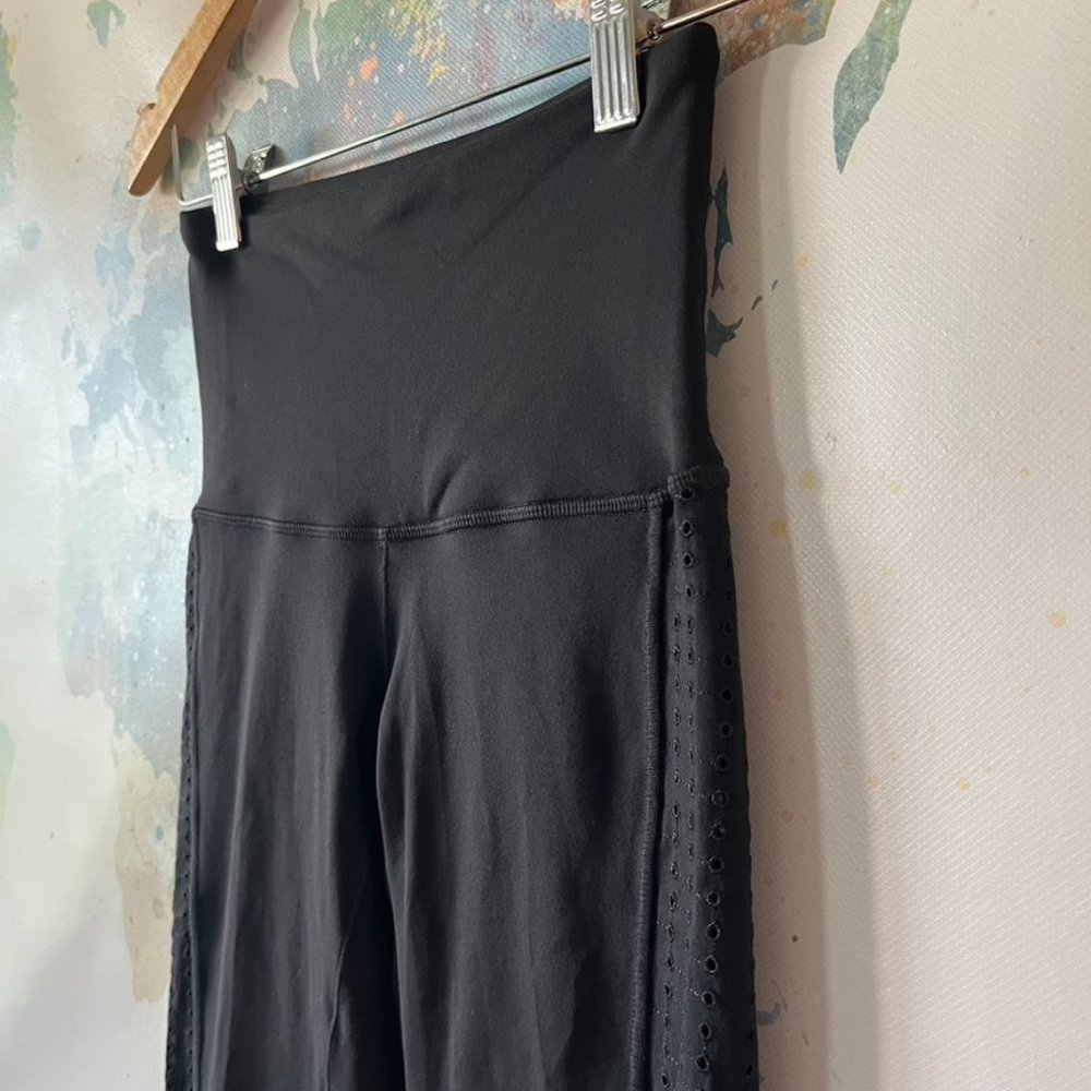 Prana Leggings‎ Black Eyelet Detail Pull On Waistband Pocket Mid Rise Size XS - Picture 4 of 11